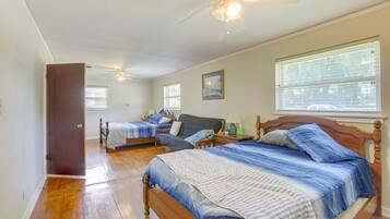 Nhà (3 Bedrooms) | 3 phòng ngủ, bàn ủi/dụng cụ ủi quần áo, bộ trải giường