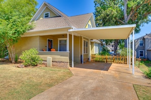 Exterior - Stillwater Home - Walk to Boone Pickens Stadium! (Stillwater)