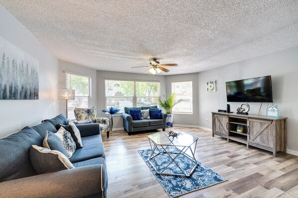 Apartment (3 Bedrooms) | Front of property