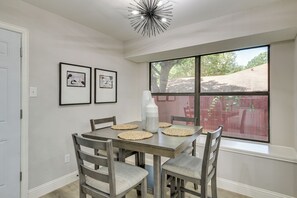 House (3 Bedrooms) | Interior - 11 Mi to Six Flags! Poolside Oasis in Bedford (Bedford)