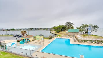 Kolam renang outdoor