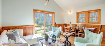 Secluded Livingston Retreat w/ Deck + Fire Pit!