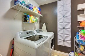 Apartment (0 Bedroom) | Interior - Cozy Brandon Vacation Rental w/ Shared Pool! (Brandon)