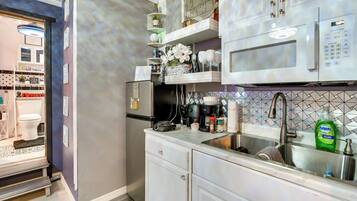 Apartment (0 Bedroom) | Interior