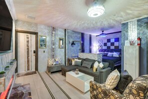 Apartment (0 Bedroom) | Interior