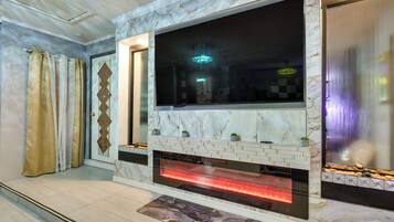 Apartment (0 Bedroom) | Interior