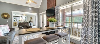 Broken Bow Vacation Rental w/ Pool & Hot Tub!