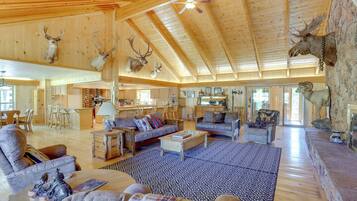 House (6 Bedrooms) | Front of property