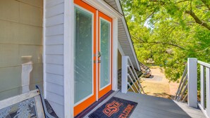 Exterior detail - Stillwater Studio Loft Near Boone Pickens Stadium! (Stillwater)
