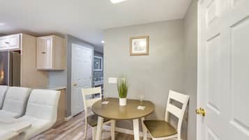 Căn hộ (2 Bedrooms) | Nội thất