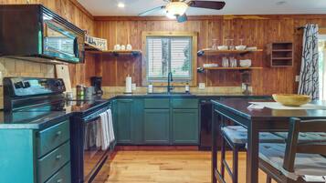 House (2 Bedrooms) | Bahagian dalam