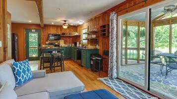 Rumah (2 Bedrooms) | Interior