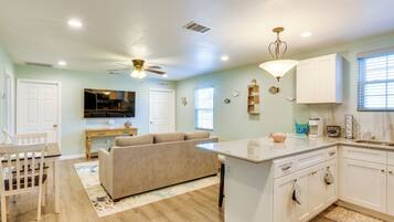 Cottage (2 Bedrooms) | Interior