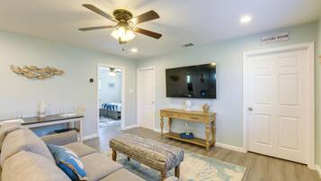 Cottage (2 Bedrooms) | Interior