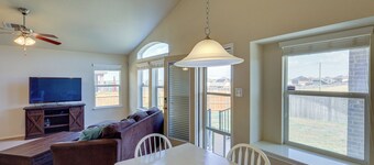 Family-friendly Killeen Home w/ Covered Patio!