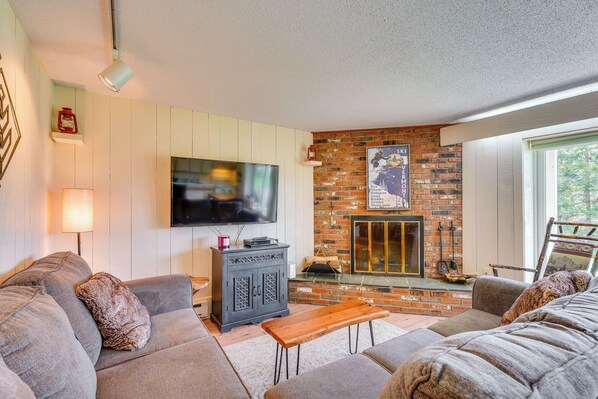 Front of property - Ski-in/ski-out Bromley Mtn Condo: Wood Fireplace! (Peru)