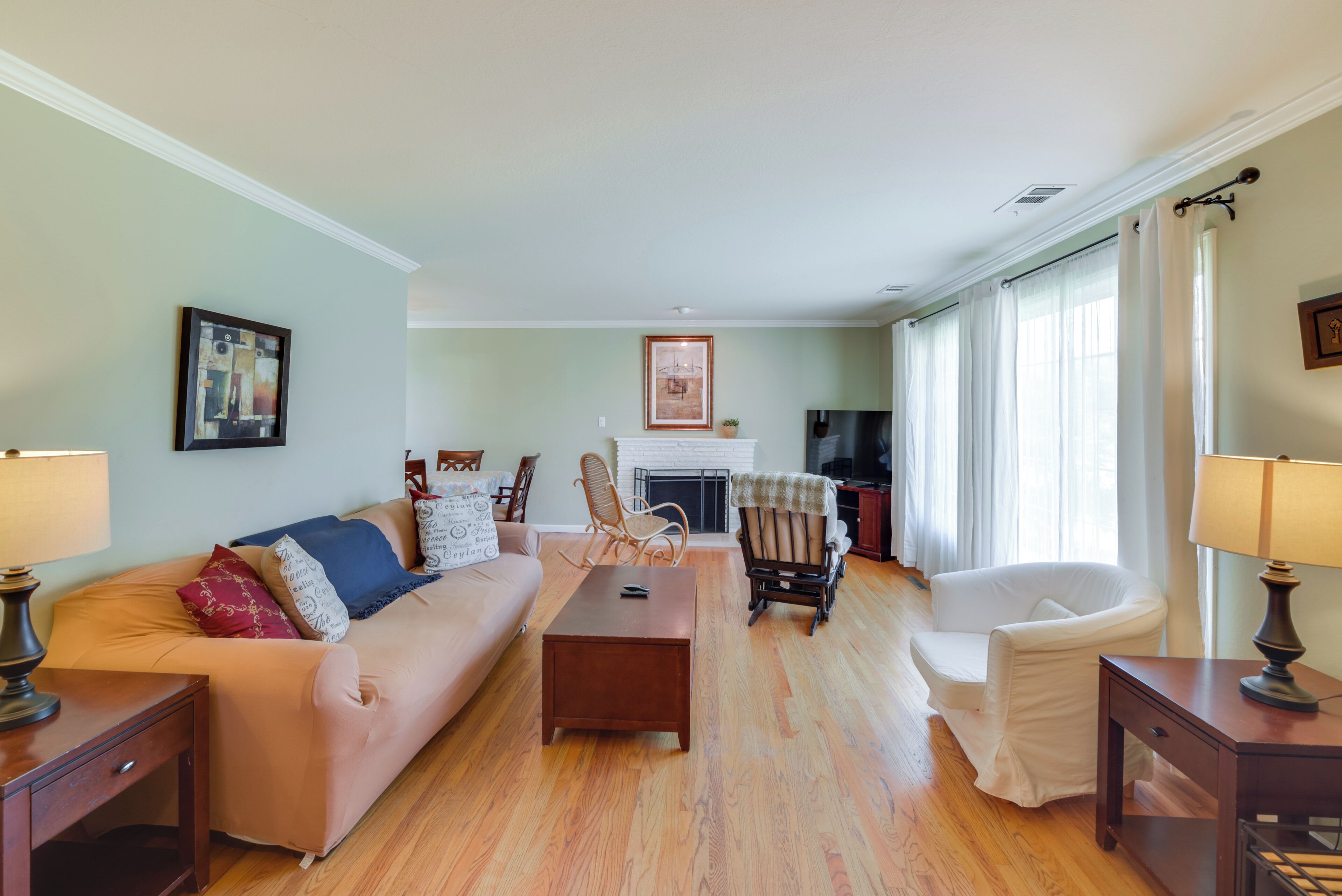 House (2 Bedrooms) | Interior