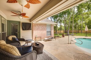 House (4 Bedrooms) | Interior - Montgomery Home w/ Yard, Pool & Hot Tub! (Montgomery)