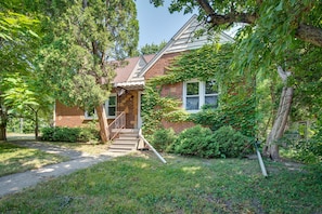 Exterior - Vacation Rental Near University of Illinois (Champaign)