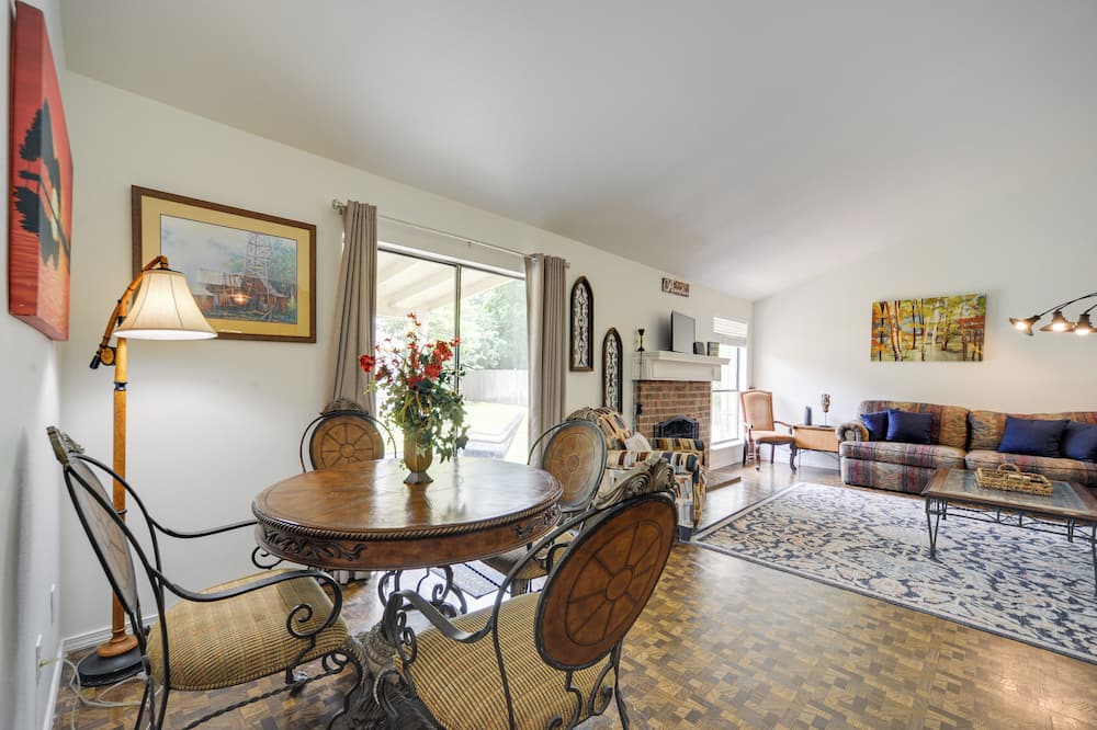 Mcqueeney Home w/ Grill ~ 10 Mi to New Braunfels - Guadalupe County, TX