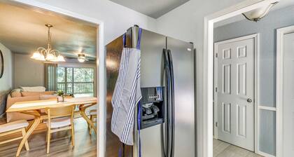 Serene Bella Vista Getaway Near Trails!