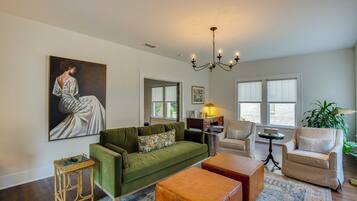 House (3 Bedrooms) | Depan hartanah