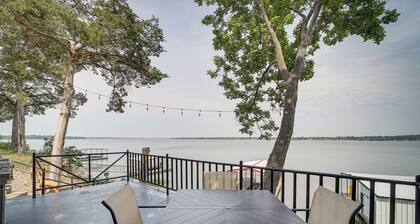Waterfront Grove Retreat w/ Dock: 'cedar Ridge'