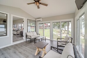 House (4 Bedrooms) | Interior - Waterfront Grove Retreat w/ Dock: 'cedar Ridge' (Grove)