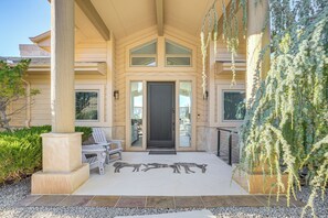 House (5 Bedrooms) | Interior