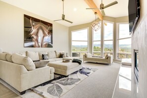 House (5 Bedrooms) | Front of property