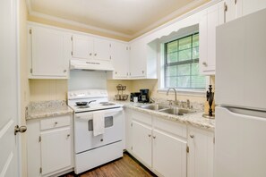 House (3 Bedrooms) | Interior - Mississippi Vacation Rental < 1 Mi to Ole Miss (Oxford)