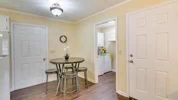 Casa (3 Bedrooms) | Parte interna