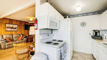 House (2 Bedrooms) | Bahagian dalam