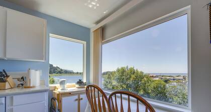 Peaceful Cloverdale Home - Walk to Winema Beach