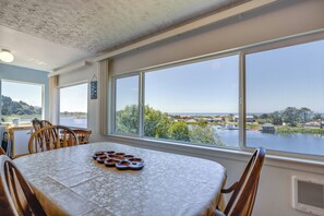 Casa (2 Bedrooms) | Interior
