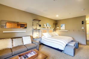 Apartment (0 Bedroom) | Interior - Pet-friendly Silver Mountain Studio: Mountain View (Kellogg)