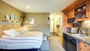 Apartment (0 Bedroom) | Interior