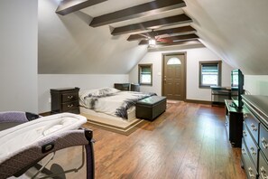 Cottage (1 Bedroom) | 1 kamar tidur, tempat tidur bayi gratis, dan seprai linen