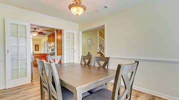 House (4 Bedrooms) | Interior