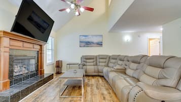 House (4 Bedrooms) | Front of property