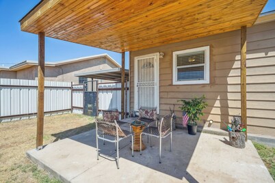 Quaint Midland Home ~ 1 Mi to Downtown!