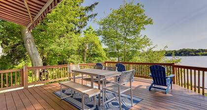 Waterfront Rhode Island Abode w/ Kayaks & Dock!