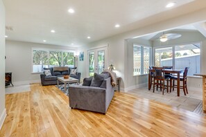 Télévision, cheminée