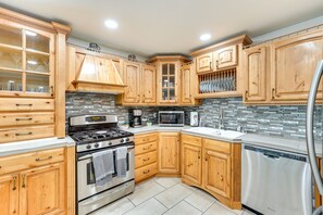 Maison (3 Bedrooms) | Cuisine privée | Micro-ondes, four, plaque de cuisson, lave-vaisselle
