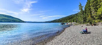 Cozy Resort Condo ~ 2 Mi to Whitefish Mtn Resort!