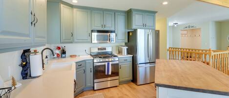 House (3 Bedrooms) | Interior