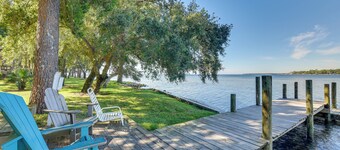 Niceville Retreat w/ Boat Dock, Golf Course & Pool
