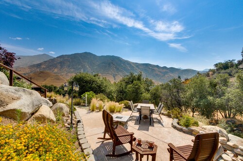 Stunning Kernville Home w/ Patio & Epic Views!