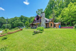 House (3 Bedrooms) | Interior - Lakefront North Carolina Abode w/ Grill & Fire Pit (Topton)