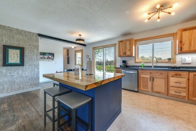 Family-friendly Lander Home Rental: Yard, Patio!